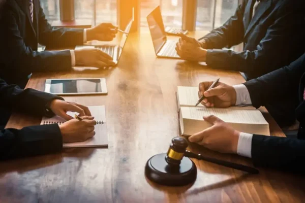 organizar-un-despacho-de-abogados-1.webp organizar-un-despacho-de-abogados-1.webp
